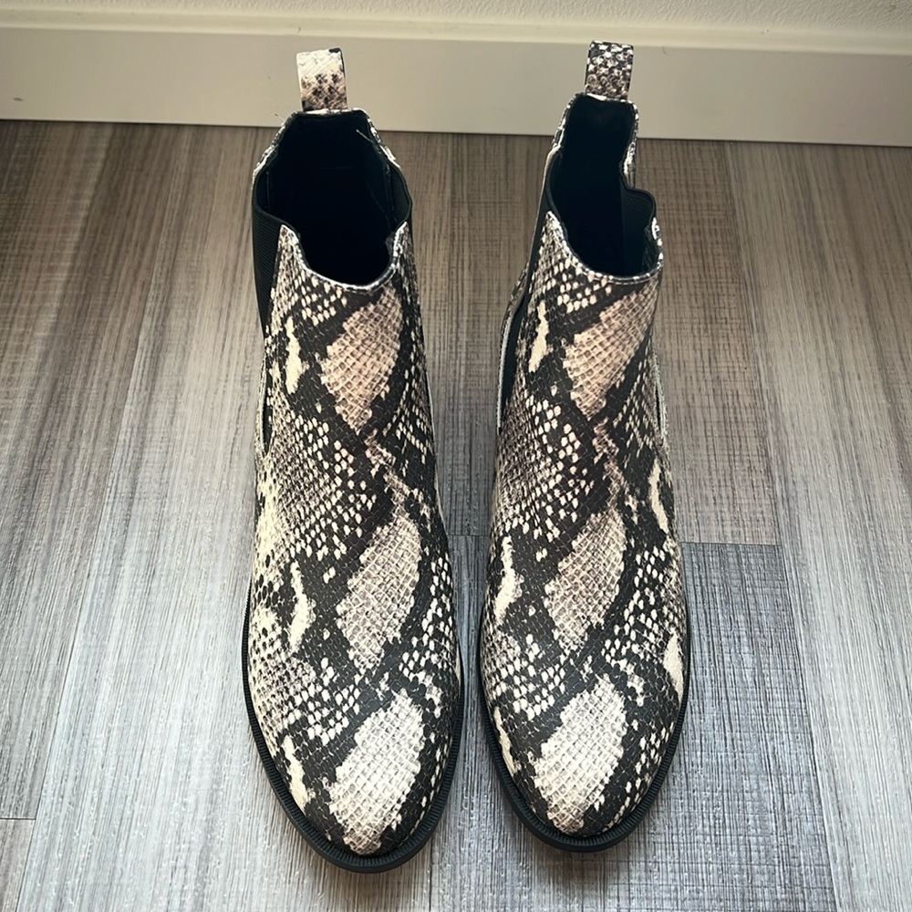 Steve Madden booties